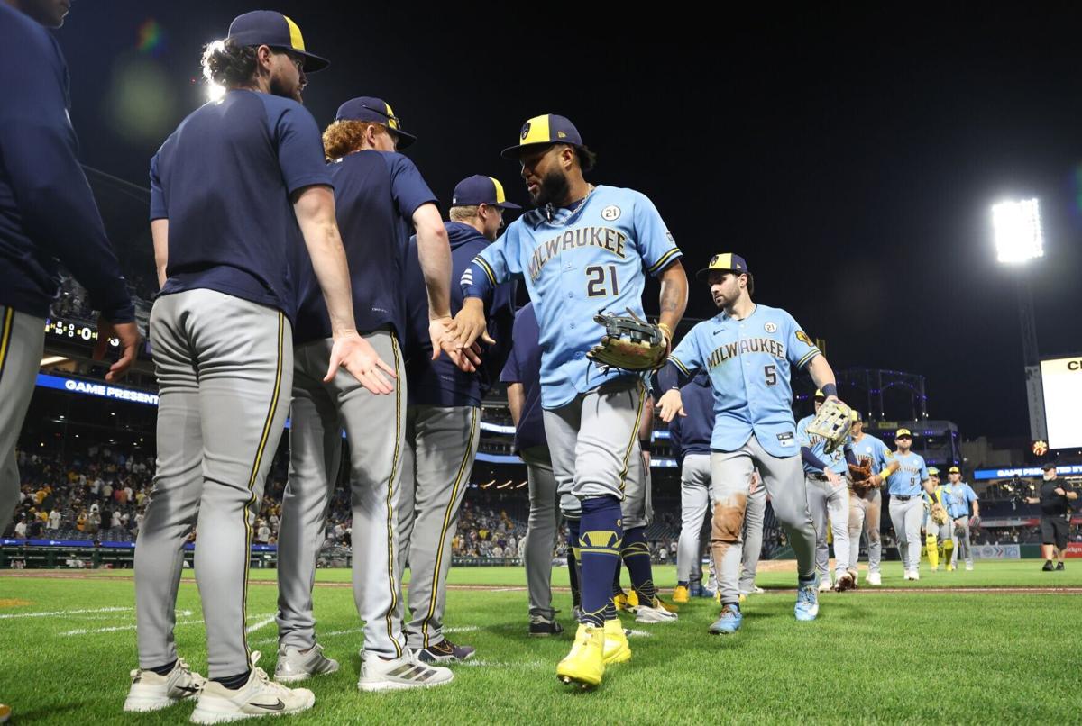 BASEBALL-MLB-PIT-MIL/