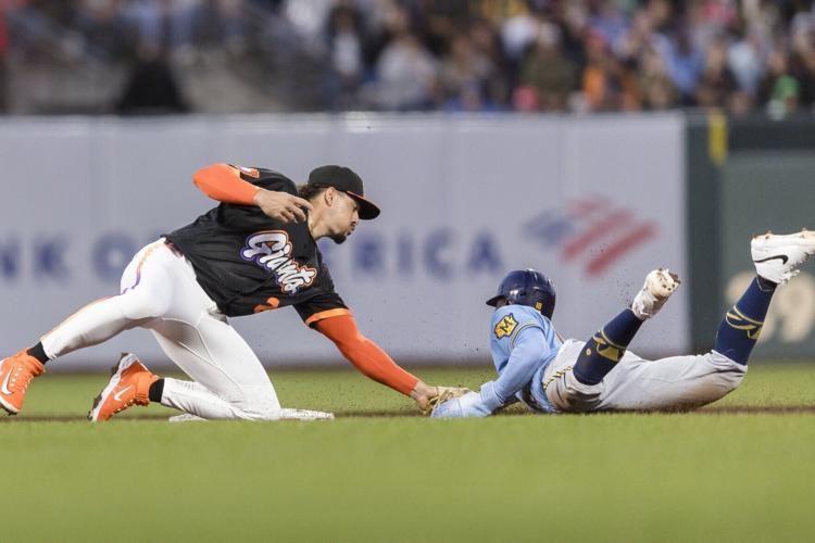 BASEBALL-MLB-SF-MIL/