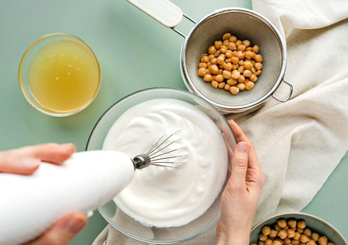Aquafaba whipping
