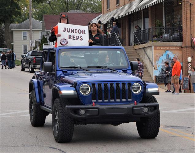 Williams Bay High School 2022 homecoming junior representatives Dylan Danz and Aysha Navarro