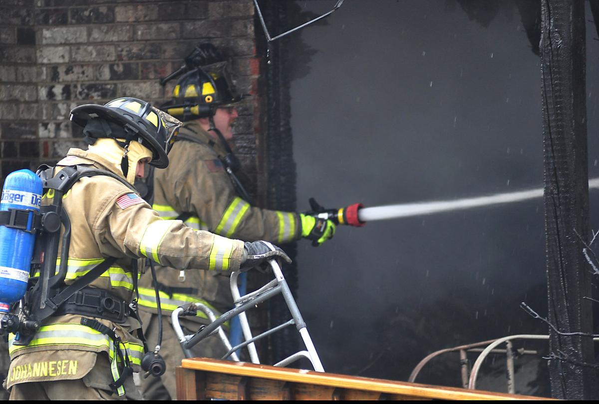 Fire Destroys Genoa City Apartment Building Local News Lakegenevanews Net