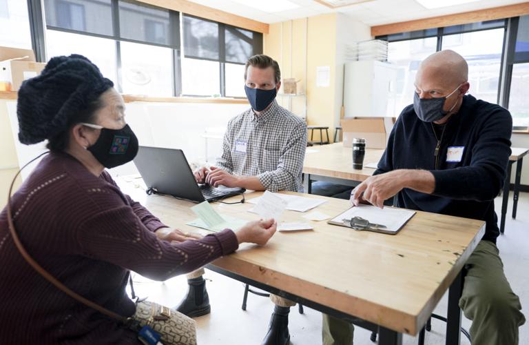 Mullen and Docter checking in Xiong