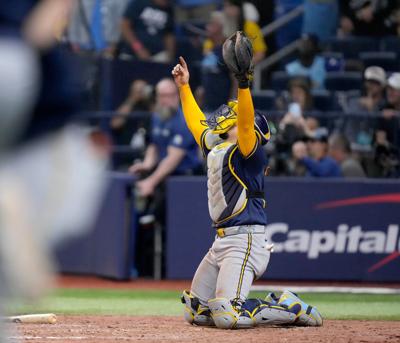 Milwaukee Brewers catcher William Contreras (24) celebrate after the Brewers defeated Tampa Bay Rays in the World Series during