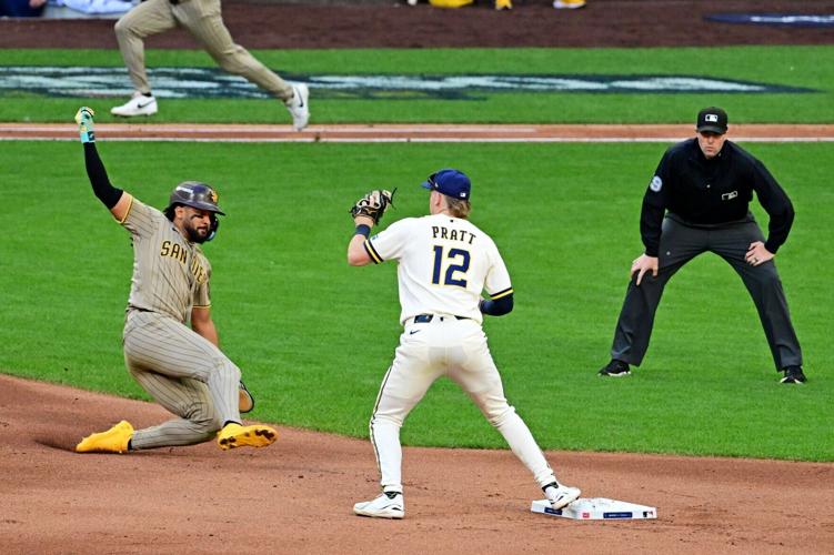 BASEBALL-MLB-MIL-SD/