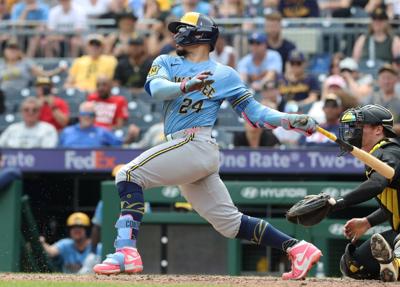 BASEBALL-MLB-PIT-MIL/