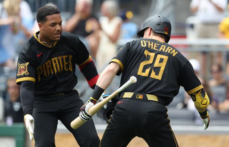 BASEBALL-MLB-PIT-MIL/