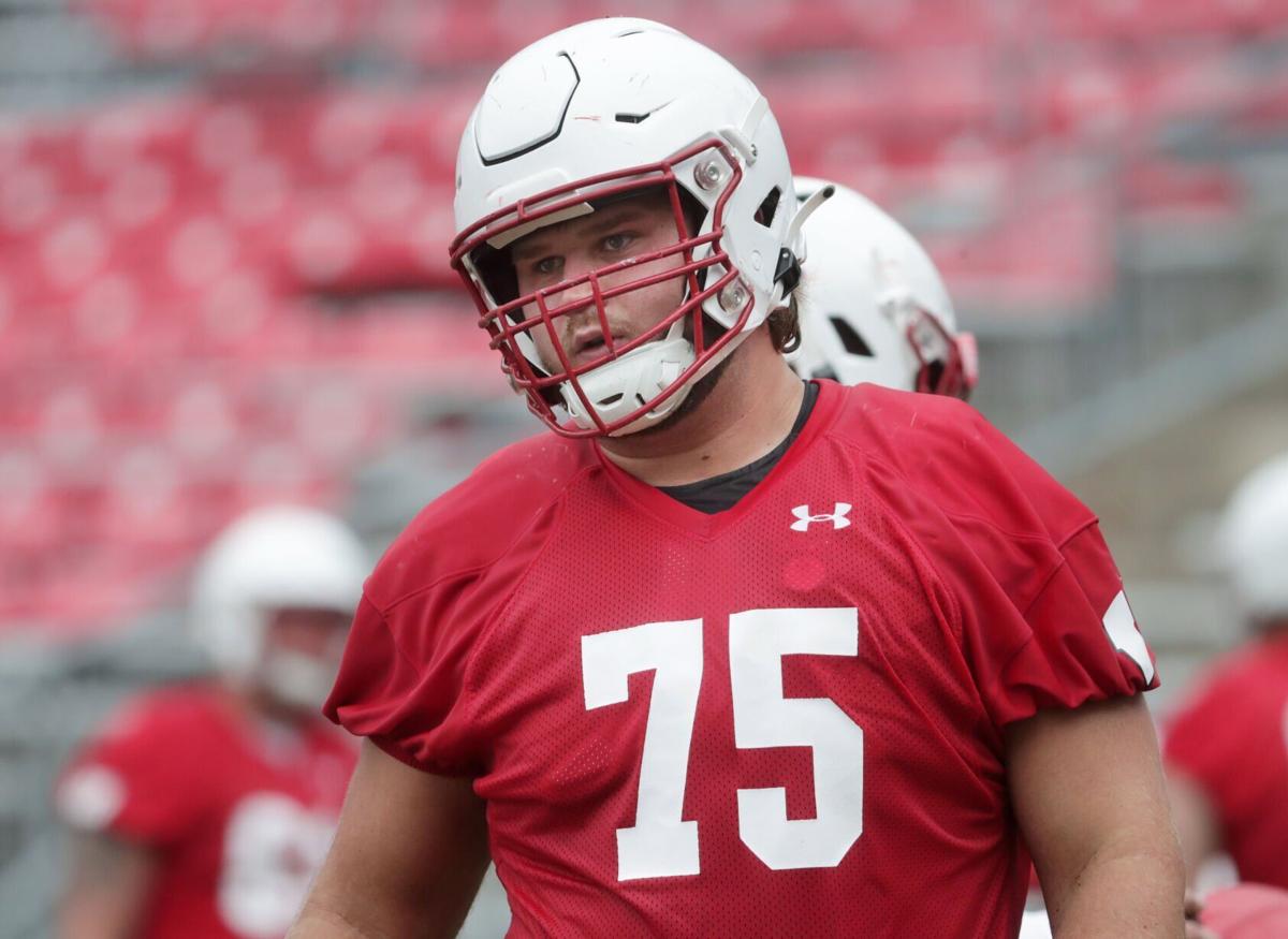 2022080808UWfootballpractice0370-08082022154306