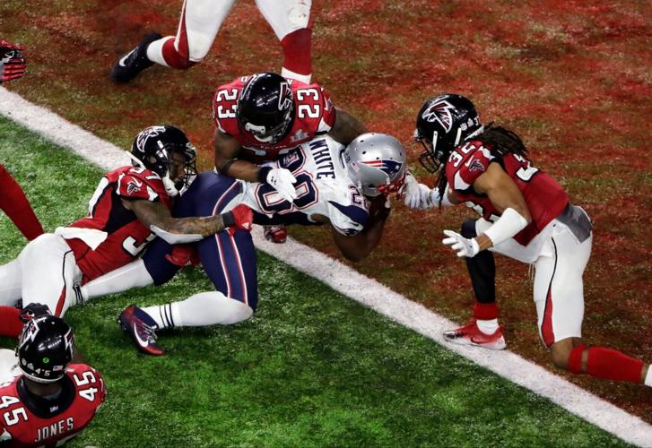 Patriots White Retires Football