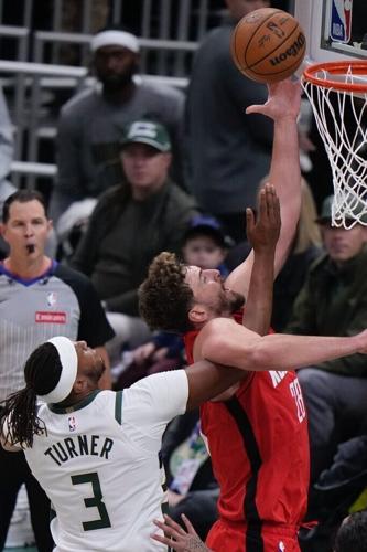 Rockets Bucks Basketball