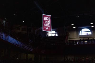 09032023 Badger volleyball v Tenn SKM 5.JPG