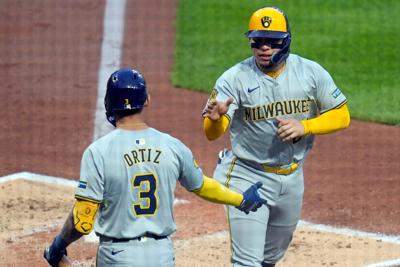 Brewers Pirates Baseball