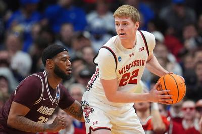 Steven Crowl - Montana vs Wisconsin Basketball