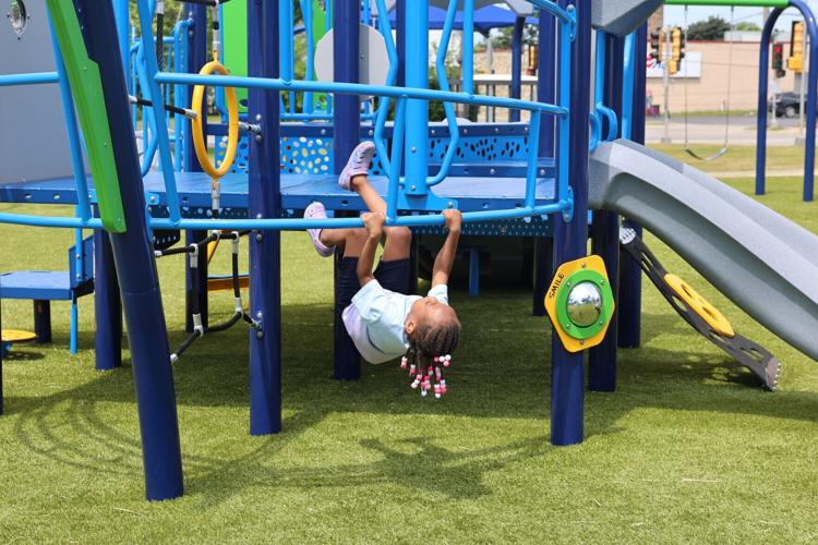 Saliyah Poole-Pierce plays at Lakeview Park