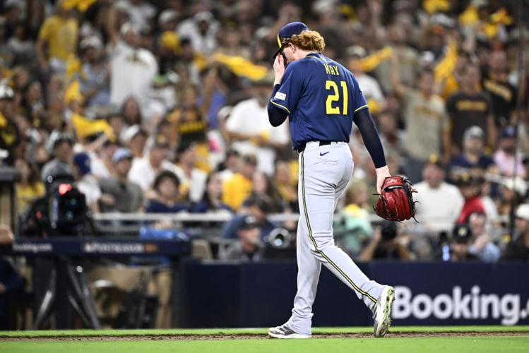 BASEBALL-MLB-SD-MIL/