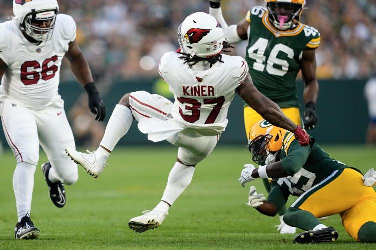 FOOTBALL-NFL-GB-ARI/
