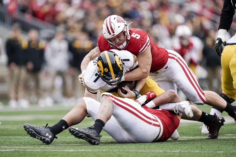 Leo Chenal action quarter century