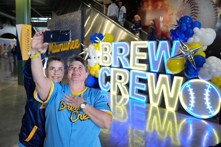 White Sox Brewers Baseball