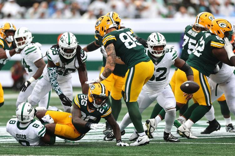 FOOTBALL-NFL-NYJ-GB/