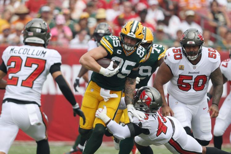 FOOTBALL-NFL-TB-GB/