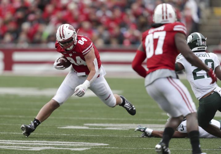 Badgers 38, Spartans 0