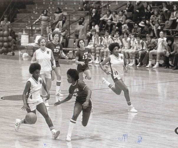 Women's basketball 1977-78