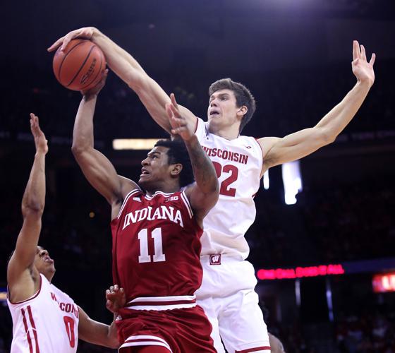 Badgers billboard cutout (coming out of vertical rule)