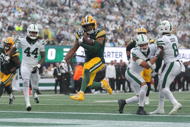 FOOTBALL-NFL-NYJ-GB/