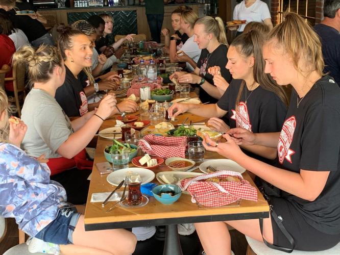 UW volleyball breakfast