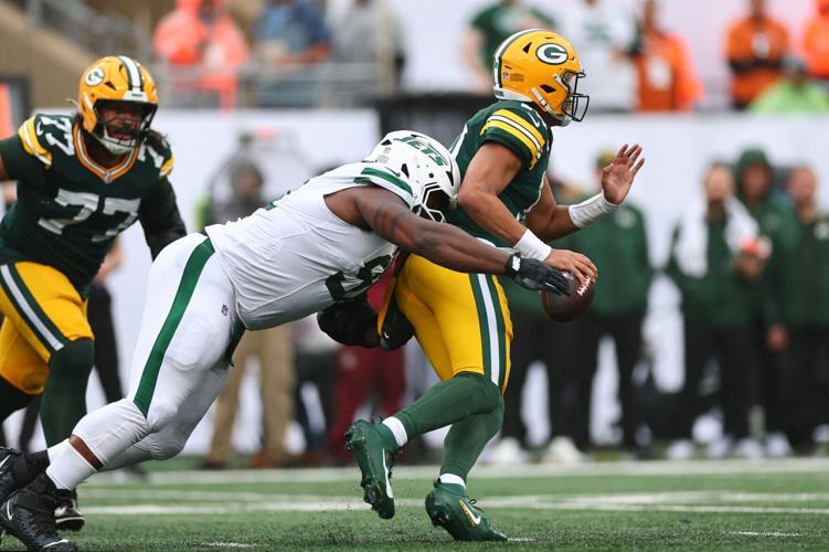 FOOTBALL-NFL-NYJ-GB/