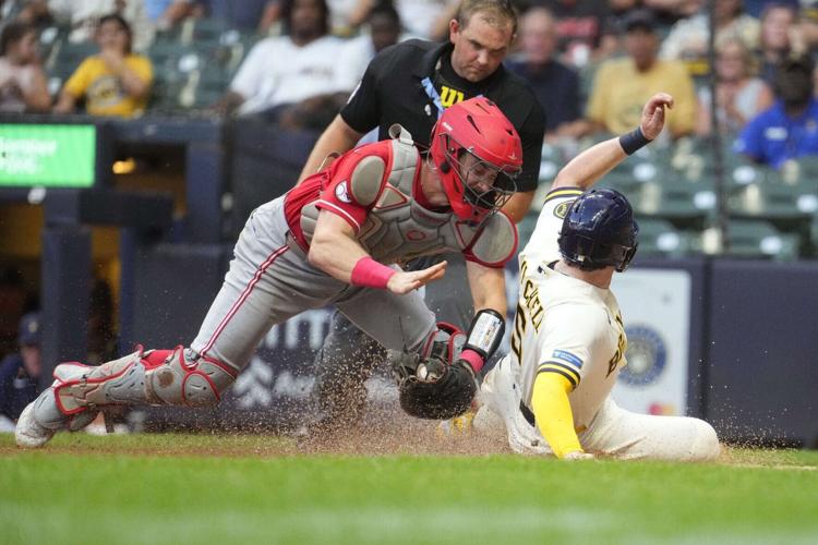 BASEBALL-MLB-MIL-CIN/