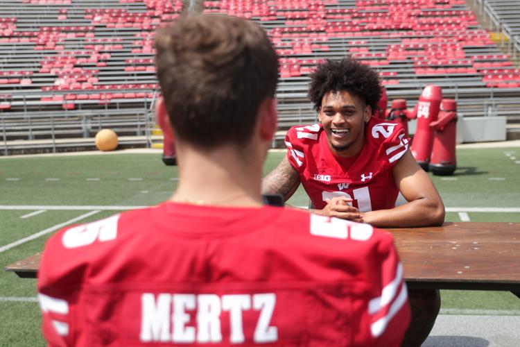 080521_uwfootballmediaday_kw07-08052021162032