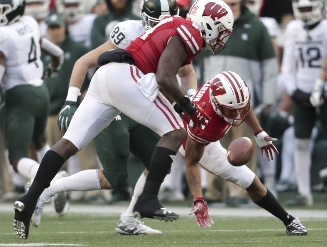 Badgers 38, Spartans 0