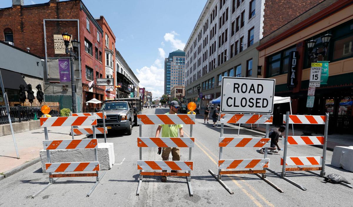 Chippewa Street dining