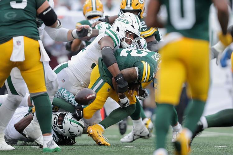 FOOTBALL-NFL-NYJ-GB/