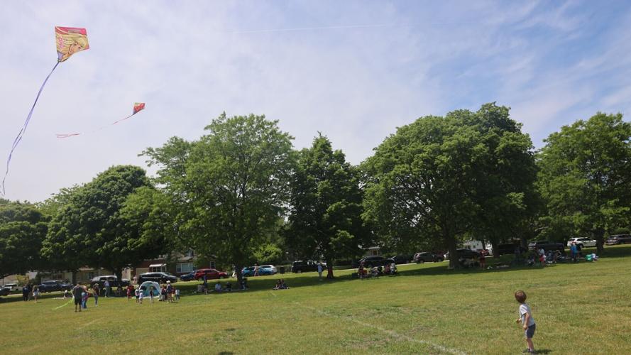 Outta Sight Kite Flight