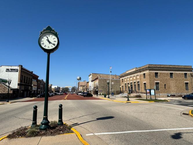 Delavan Downtown Commercial Historic District, 200-400 blocks of East Walworth Avenue