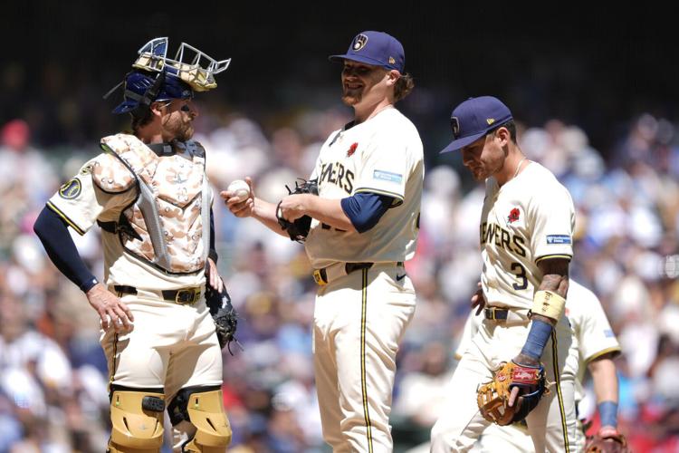 Red Sox Brewers Baseball