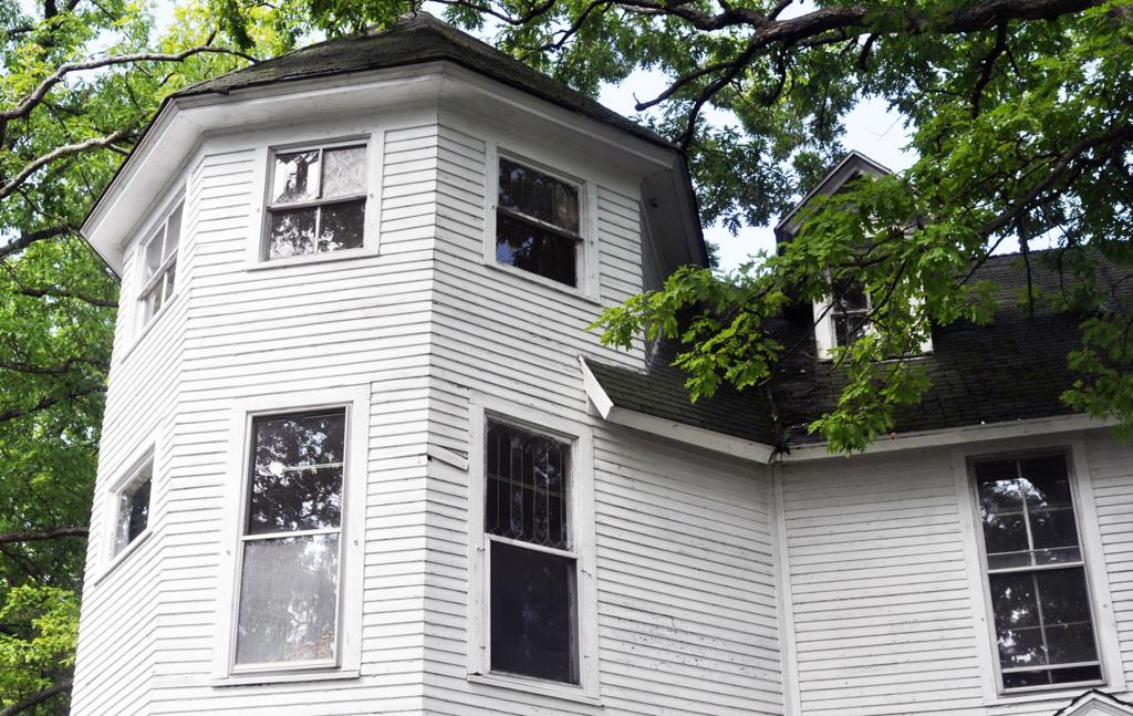 Bittersweet Conference Point Building With A Long History To Come Down For Modern Lodging Center Geneva Lake West News Lakegenevanews Net