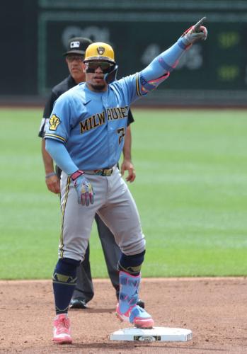 BASEBALL-MLB-PIT-MIL/