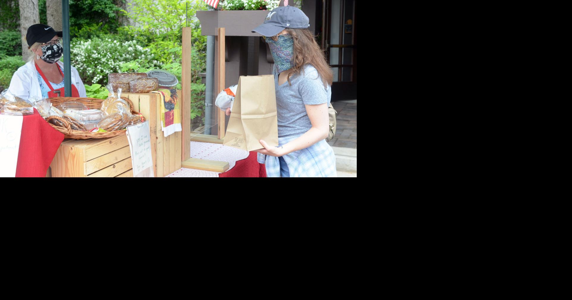 Lake Geneva farmers market battles rain and virus