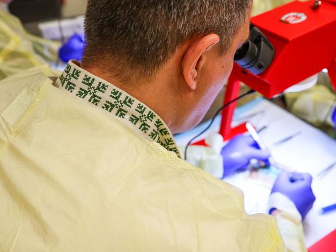 Ukrainian surgeons visit UW-Madison for microsurgery training