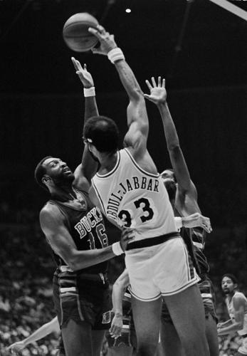 Bucks vs. Lakers - Nov. 24, 1980