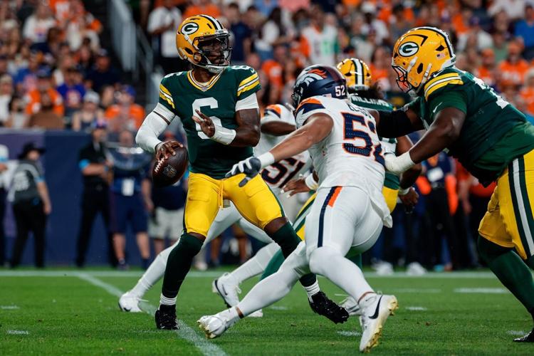 FOOTBALL-NFL-DEN-GB/