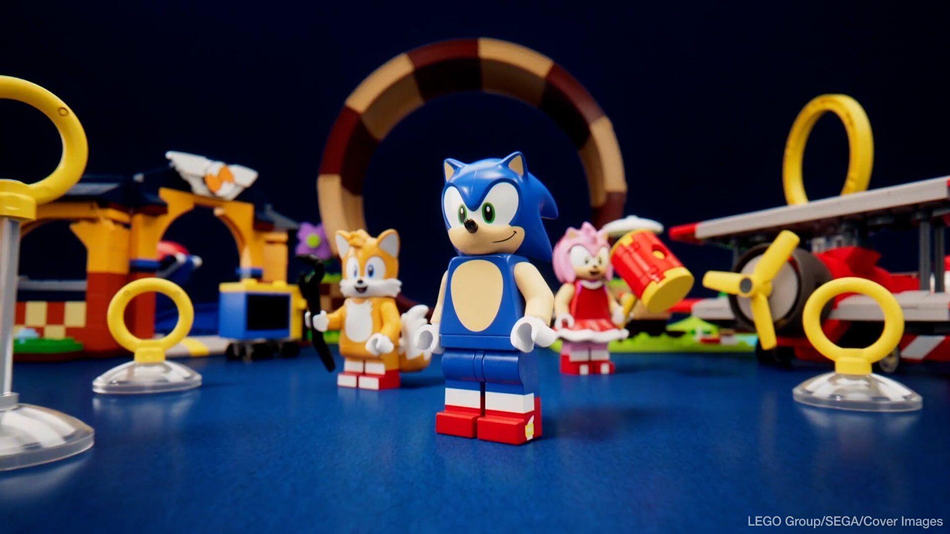 Sonic the Hedgehog on X: LEGO® Sonic is real and he can hurt you (if you  step on him). Grab a picture at the @LEGO_Group booth at #SDCC, and snag  the new