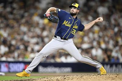 BASEBALL-MLB-SD-MIL/