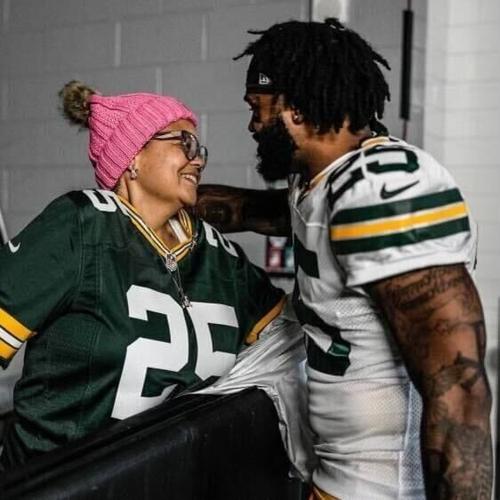 Keisean Nixon, mother embrace