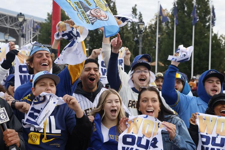 Milwaukee Brewers fans