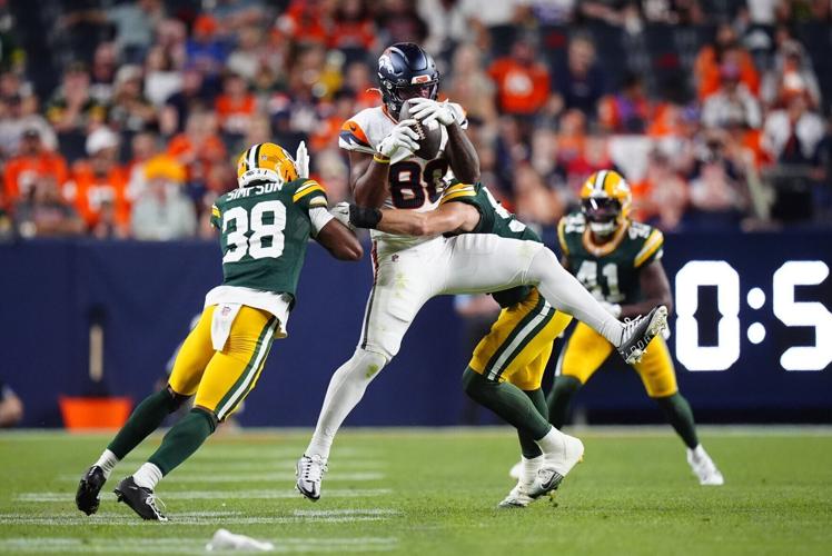 FOOTBALL-NFL-DEN-GB/
