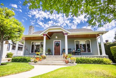 Experts are mixed on how much higher mortgage interest rates could go in 2023.