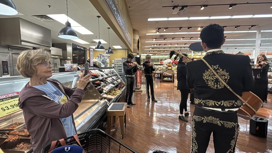 Live music at the Waunakee Piggly Wiggly 5